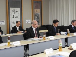 写真：塩田学長の説明