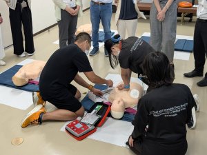 救急救命士によるデモンストレーション