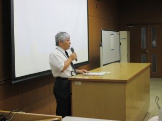 山田副学長の挨拶 写真:山田副学長の挨拶