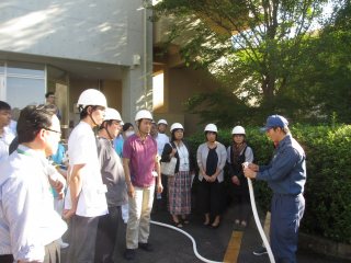 写真：消火栓放水訓練