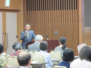 写真：社会医学講座（法医学部門）の 一杉正仁教授による講演