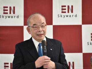 写真：抱負を述べる塩田学長