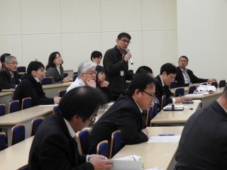質疑応答 写真:質疑応答