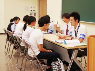 写真：個別相談の様子