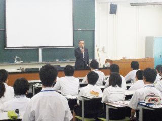 写真：小笠原副学長による挨拶　