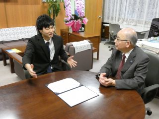 写真：学長との懇談の様子②