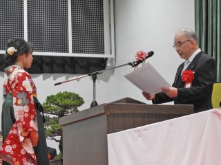 写真：学生表彰の様子