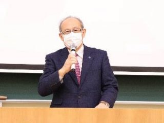 写真：上本学長の挨拶