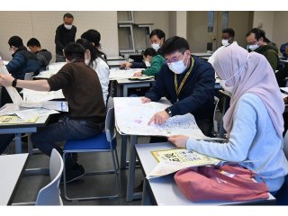 防災マップについて学ぶ様子