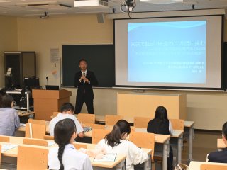 Lecture by Dr. Shimada