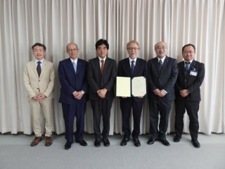 井上　隆次　様