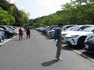 構内のごみ拾い（2）