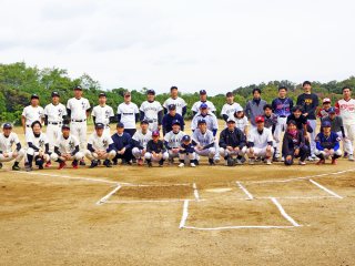 各大学からの参加者（左から和歌山大学の皆さん、滋賀大学の皆さん、本学）