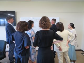 ホワイトボードを用いての活発な議論