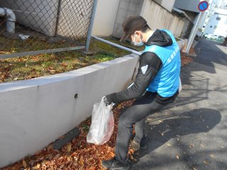 ピアザ淡海周辺の市街地での清掃活動2