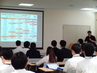 副委員長 川崎教授による概要説明