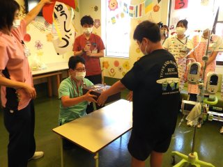 結果発表・記念品贈呈